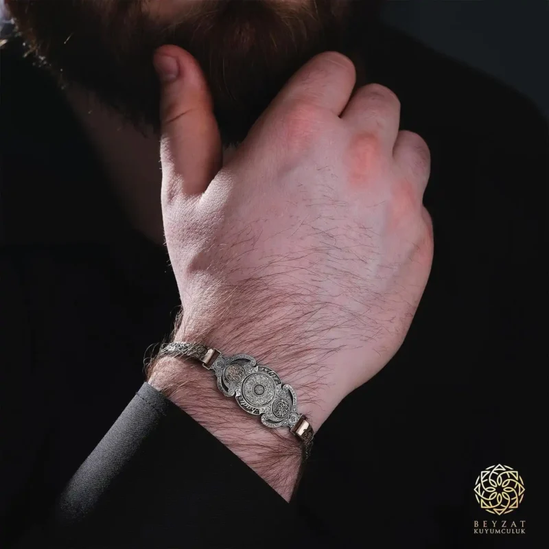 3343502472534035794_3027653227 İnşirah Suresi İşlemeli Gümüş Erkek Bileklik Modeli