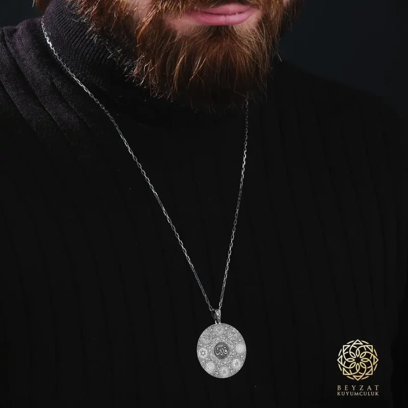 3344149090072398767_3027653227 İsimli Gümüş Erkek Madalyon Kolye Modeli