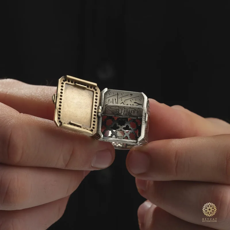 BEYZAT 2025 NISAN24192 copy Hasbiyallah Kapaklı Gümüş Erkek Yüzük